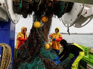 France detains British fishing boat