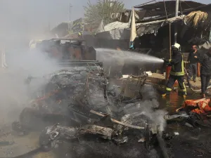 وتشهد عفرين هجماتٍ عديدة، خاصة تفجيرات بالعبوات الناسفة، وأخرى بالسيارات والدراجات النارية المفخخة.