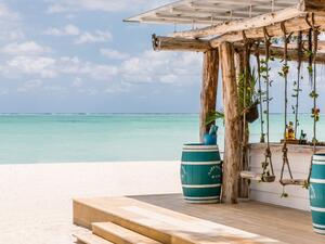 Four Seasons Resort Mauritius at Anahita Reopens with Elevated Beachfront Dining and Transformed Culinary Experiences