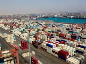 ميناء بندر بن عباس 