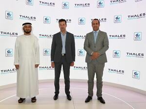 دو توقع اتفاقية شراكة مع مجموعة "تاليس" لتعزيز أمن البيانات وتلبية متطلبات الامتثال التنظيمي للمؤسسات في دولة الإمارات العربية المتحدة