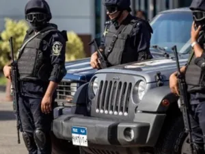 عناصر من الأمن المصري