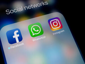 أبلغ مستخدمو شركة فيسبوك بأنهم غير قادرين على الوصول إلى الشبكة الرئيسية فيسبوك وأيضًا منصاتها المتمثلة في تطبيقي واتساب وانستغرام عطل فني يشل فيسبوك وانستغرام وواتساب