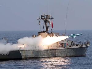 سفينة حربية ايرانية