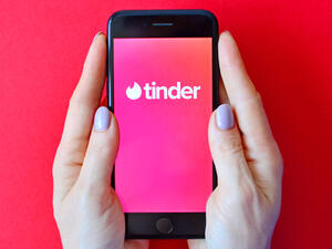 Woman who revealed the way she saves time on Tinder goes viral