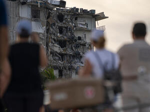 Death toll rose to 9 in Georgia after apartment collapse