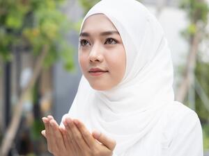أدعية لتنزيل الدورة الشهرية