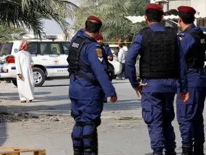  ضبطت لدى تلك العناصر المرتبطة “بمجموعات إرهابية موجودة في إيران” أسلحة ومتفجرات إيرانية