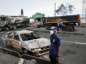 انفجار شاحنة تحمل صهريج نفط بالقرب من فريتاون