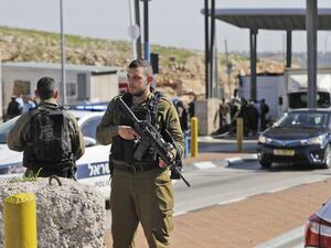 تأجيل تسليم جثمان شهيد بسبب "خطأ إسرائيلي"