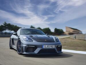 بورش تزيج الستار رسمياً عن 718 كايمن GT4 RS