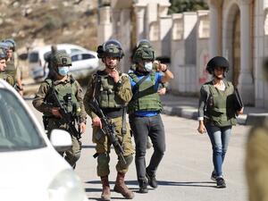 Israeli soldiers kill man in the old city.
