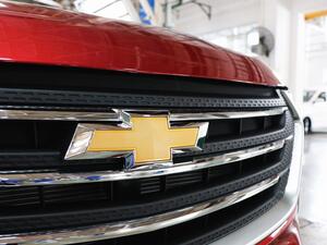 أول ’شفروليه غروف‘ بمواصفات خاصّة للشرق الأوسط تخرج عن خط الإنتاج وتصل قريباً إلى المنطقة