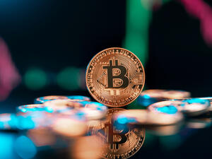 سجلت  أسعار العملات الرقمية اليوم الخميس ( الرابع من نوفمبر) انخفاضاً بشكل طفيف  حتى الساعة 8:03 صباحاً حيث بلغت القيمة السوقية العالمية للعملات المشفرة 2.73 تريليون دولار