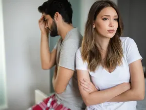 علاقات البوابة: لماذا يلجئ الأزواج السعداء للخيانة؟