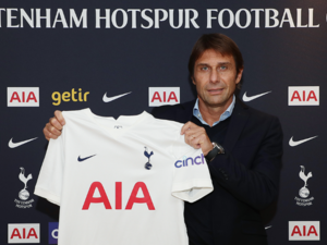 Antonio Conte (Photo: @SpursOfficial)