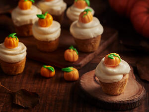 طيران الإمارات تحتفل بـ"عيد الشكر" على رحلات الولايات المتحدة