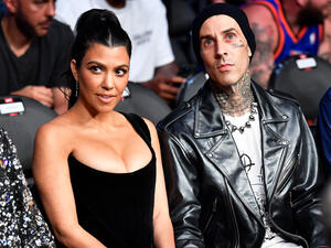 كورتني كارداشيان وترافيس باركر