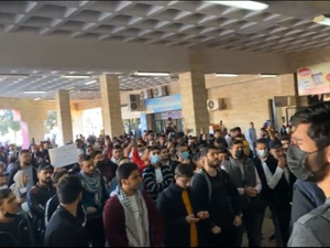 طلبة الجامعات الاردنية