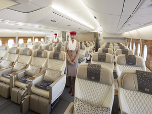 طيران الإمارات تعلن عن برنامج لتزويد 105 طائرات بـ"السياحية الممتازة"