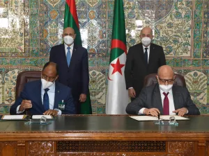 الجزائر وموريتانيا توقعان عدة اتفاقيات تعاون