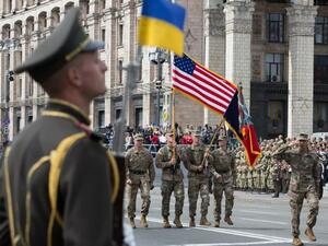 الناتو يصعد واوكرانيا في الواجهة
