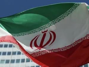 إيران تفرض عقوبات على 20 فردا وكيانا أمريكيا