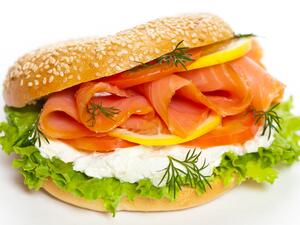 ساندويش السلمون المدخن لسهرة رأس السنة