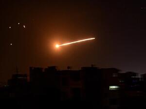 الدفاع الجوي السوري أسقط 7 صواريخ إسرائيلية