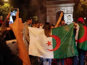 اليمين منزعج من التعبير عن الهوية