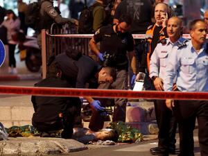 Israeli police shoot to death an injured Palestinian youth
