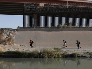 Haitian migrants to file a lawsuit against US over treatment on border