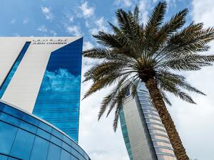 تمتلك الغرفة منظومة متكاملة من الخدمات الذكية والإلكترونية تصل إلى أكثر من 50 خدمة إلكترونية وذكية غرفة دبي تعلن ساعات العمل الأسبوعية الجديدة