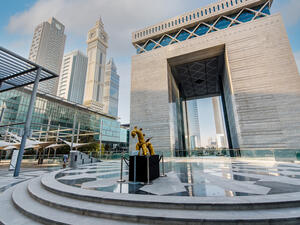 سوق دبي يمدد ساعات التداول مطلع 2022