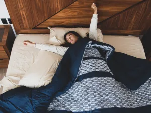 كيف يؤثر موقع سريرك على طاقتك الإيجابية