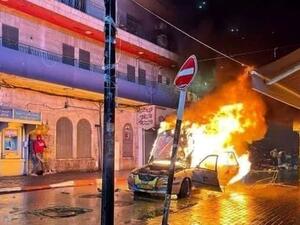 احتراق مركبة تقل مستوطنين