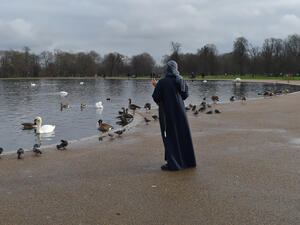 The National Council of Canadian Muslims (NCCM) said that it is gathering signatures on a petition to have Prime Minister Justin Trudeau intervene after a Muslim teacher in Quebec province was removed for wearing a hijab in the classroom.