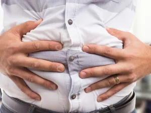 7 طرق مذهلة للتخلص من انتفاخ البطن