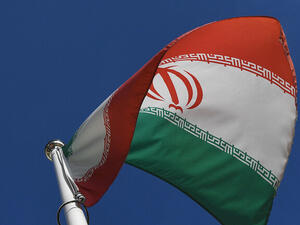 دوي انفجارات "غامضة" في 3 مدن إيرانية