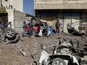 التحالف العربي يقصف أهدافا في صنعاء اليمنية