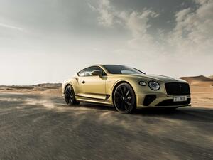 Bentley تنطلق بقوّة في عام من الأرقام القياسية مع طلب غير مسبوق على الطرازات الهجينة الفاخرة