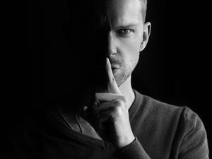 ما تفسير رؤية الأذنين في الحلم؟