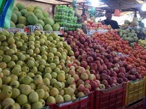 مواطنون في الأردن يشكون من طعم غريب في التفاح المستورد