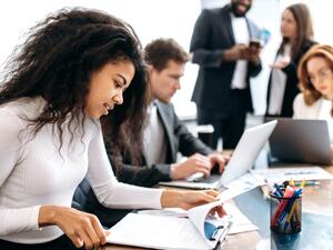 حظك اليوم مع توقعات الأبراج اليوم الإثنين 21 فبراير/ شباط 2022