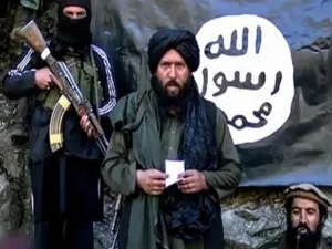 تدمير كهف لداعش بطول 140 مترا