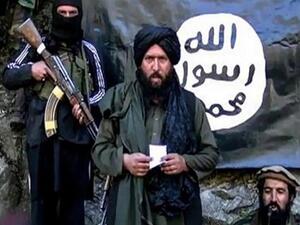 تدمير كهف لداعش بطول 140 مترا