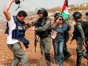 46 انتهاكا اسرائيليا بحق الاعلاميين