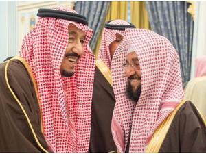 الملك سلمان برفقة الشيخ الراحل سليمان المهنا 