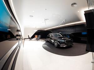 First Mercedes-maybach Display Lounge In The Middle East Is Now Open In Abu Dhabi At Emirates Motor Company Showroom 