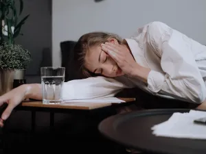 طبيب البوابة: هل صداعك ناتج عن عدوى أوميكرون؟